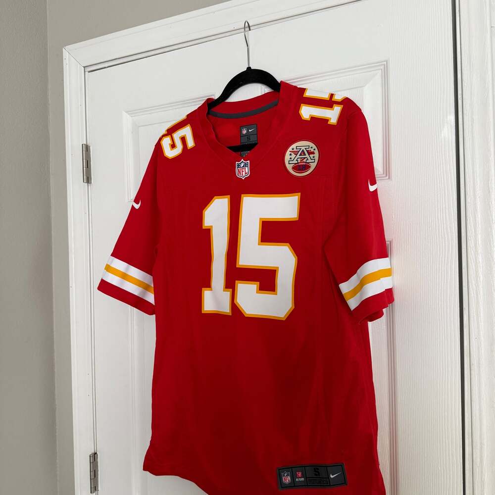 Nike Men's Patrick Mahomes Kansas City Chiefs Game NFL Football Jersey - Picture 2 of 7